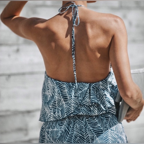 VICI “seeking shade” tropical leaf print pocketed halter jumpsuit w/overlay. L - Picture 4 of 15
